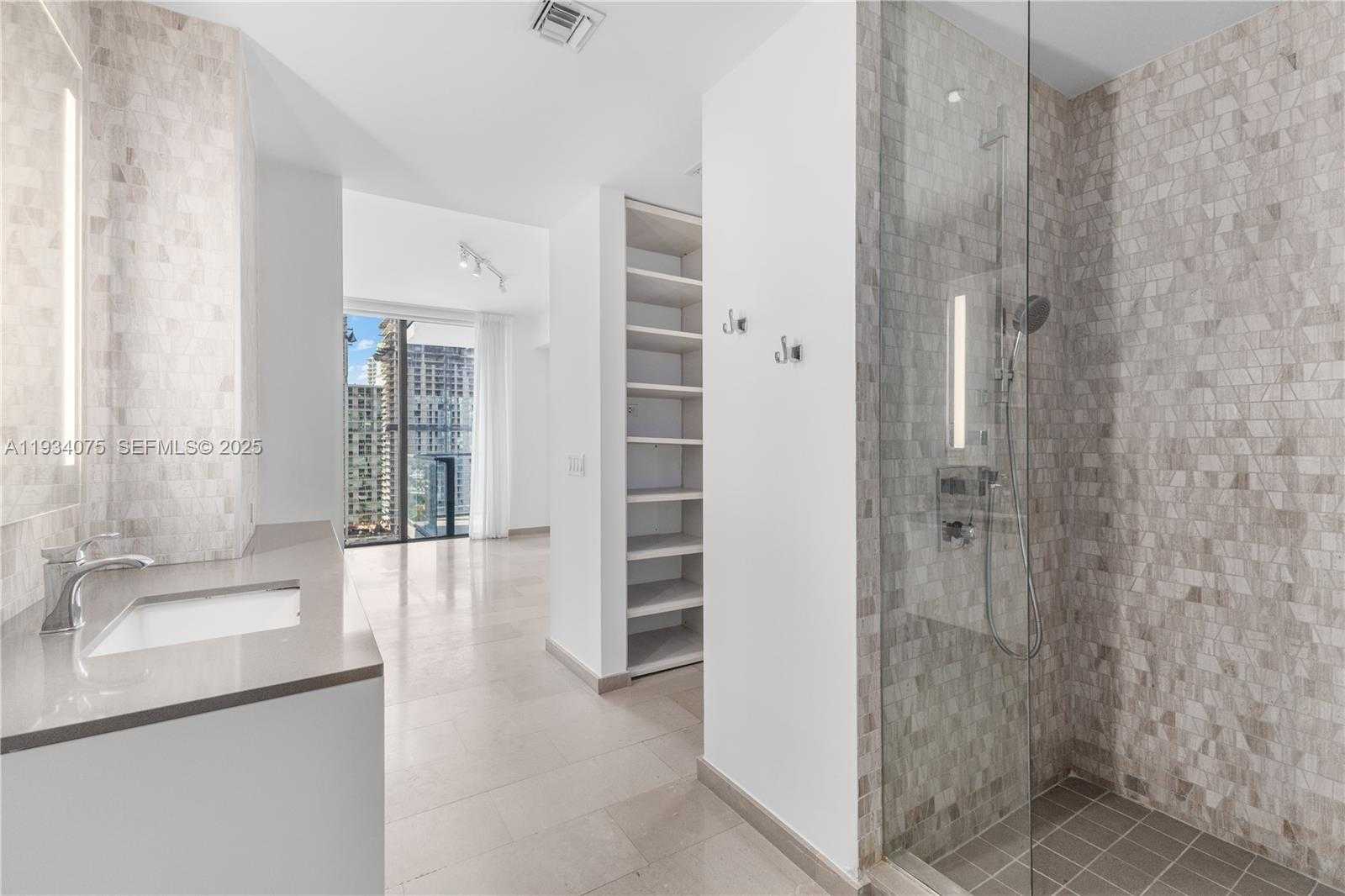 Small Image of 68 SOUTH EAST 6TH ST #2006, Miami Number 19