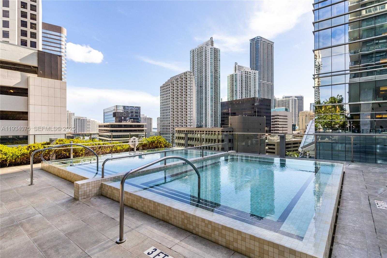 Small Image of 68 SOUTH EAST 6TH ST #2006, Miami Number 34