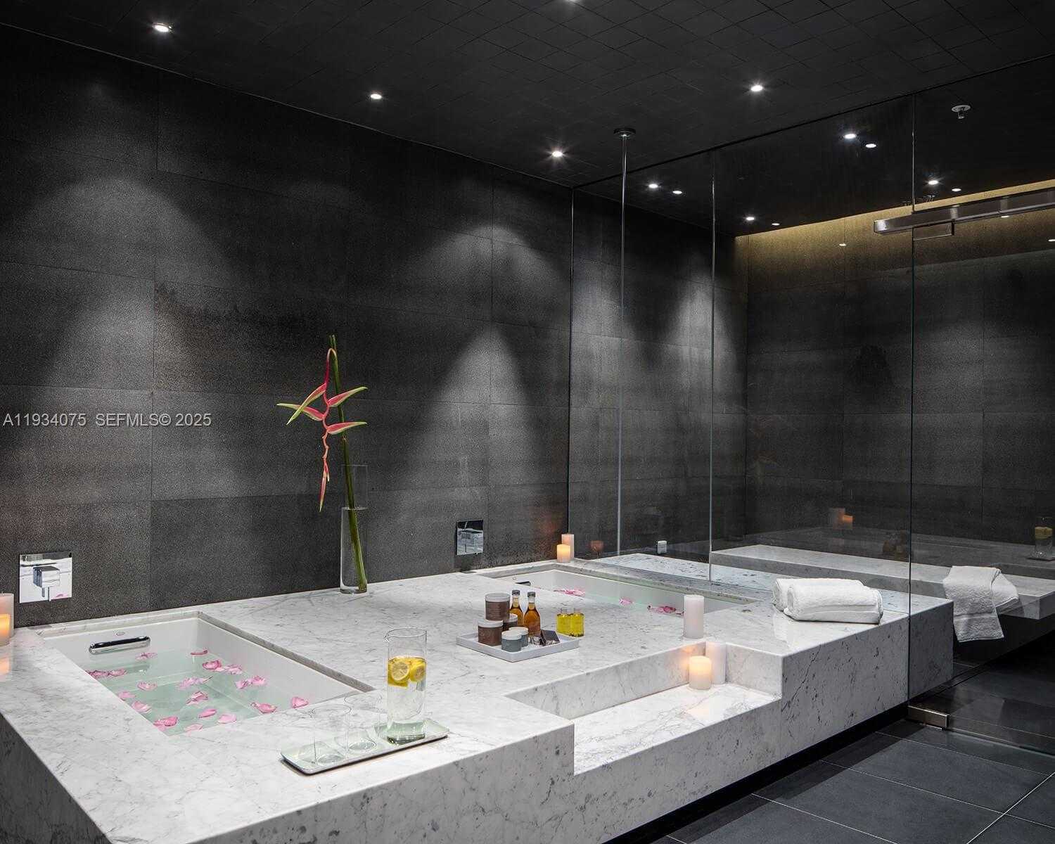 Small Image of 68 SOUTH EAST 6TH ST #2006, Miami Number 38