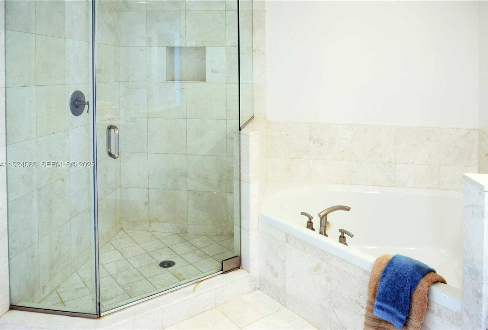 Small Image of 901 BRICKELL KEY BLVD #705, Miami Number 13