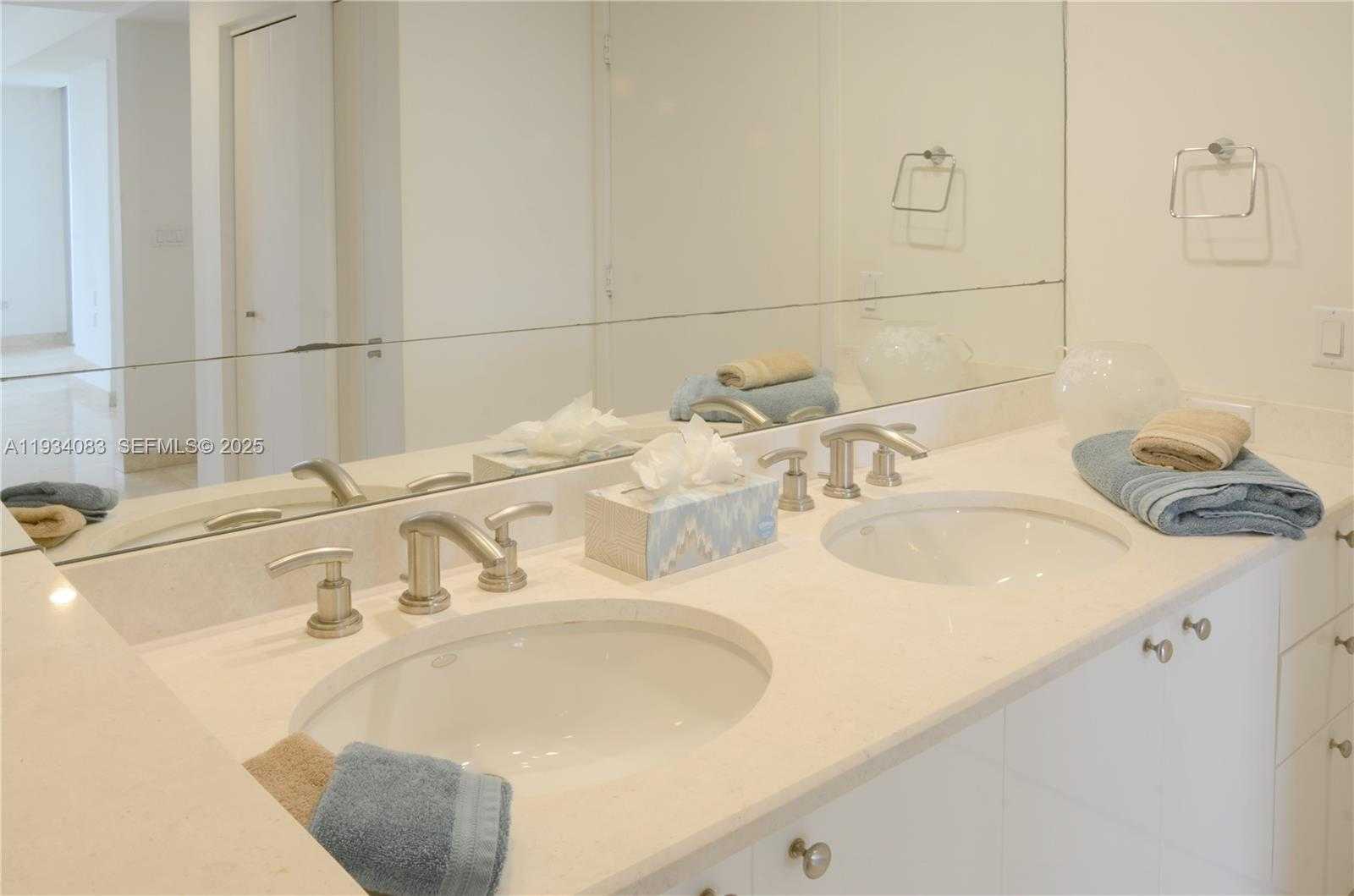 Small Image of 901 BRICKELL KEY BLVD #705, Miami Number 15