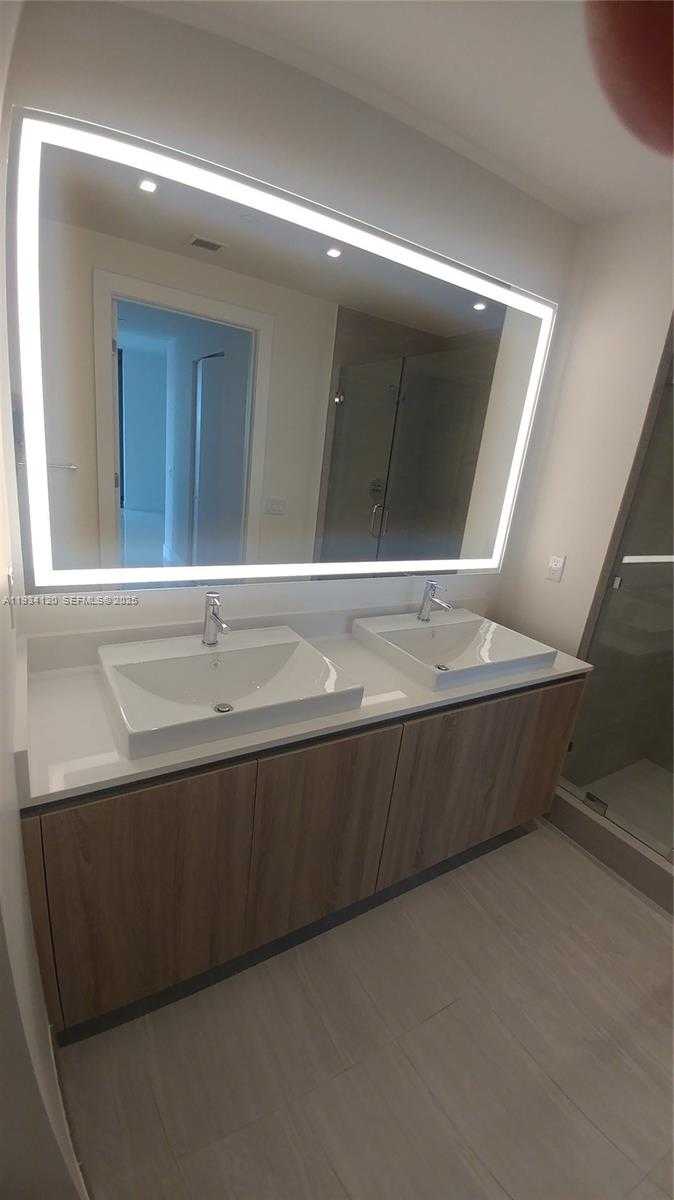 Small Image of 2960 NORTH EAST 207 ST #810, Aventura Number 8