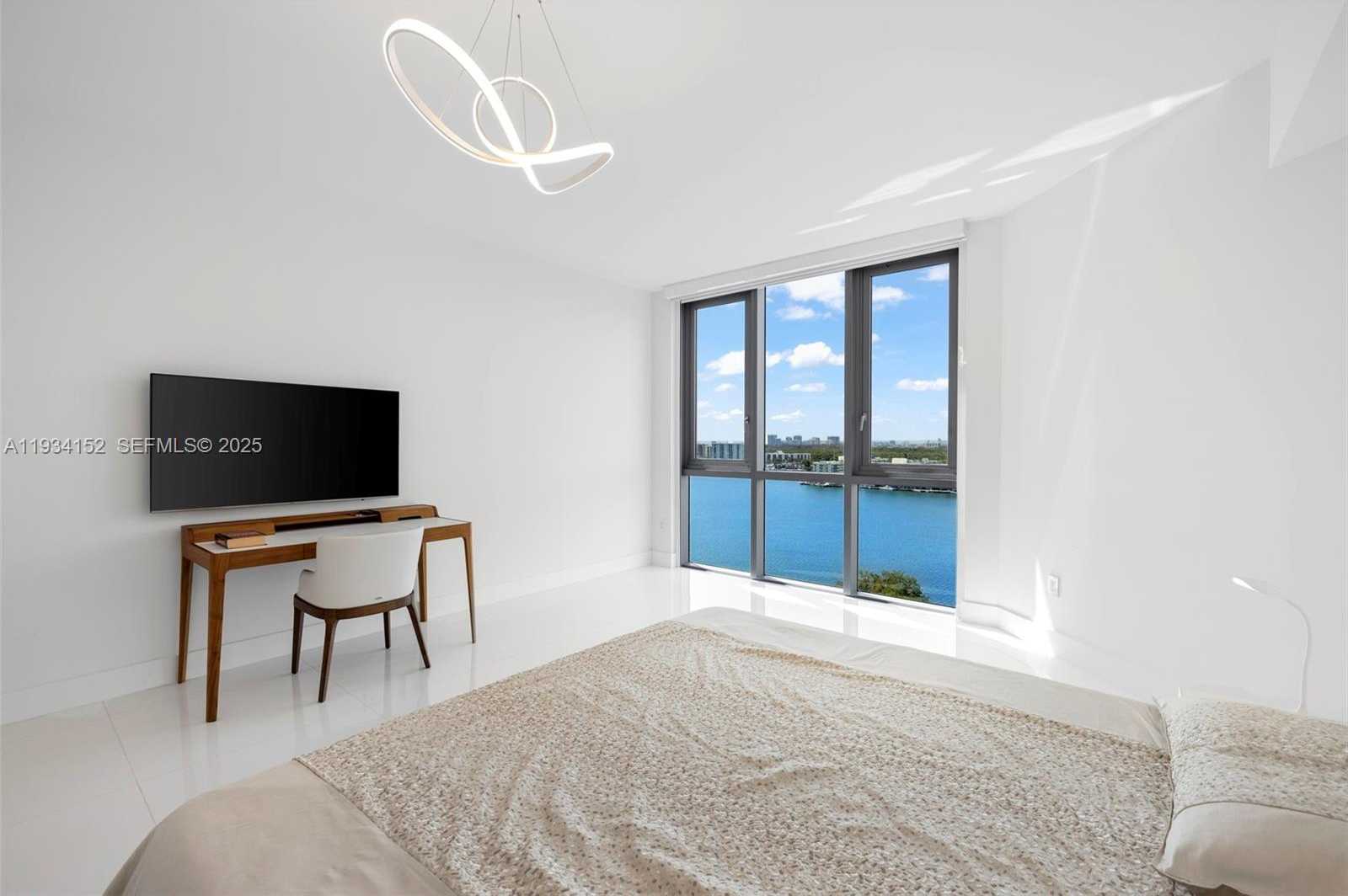 Small Image of 17111 BISCAYNE BLVD #1110, North Miami Beach Number 30