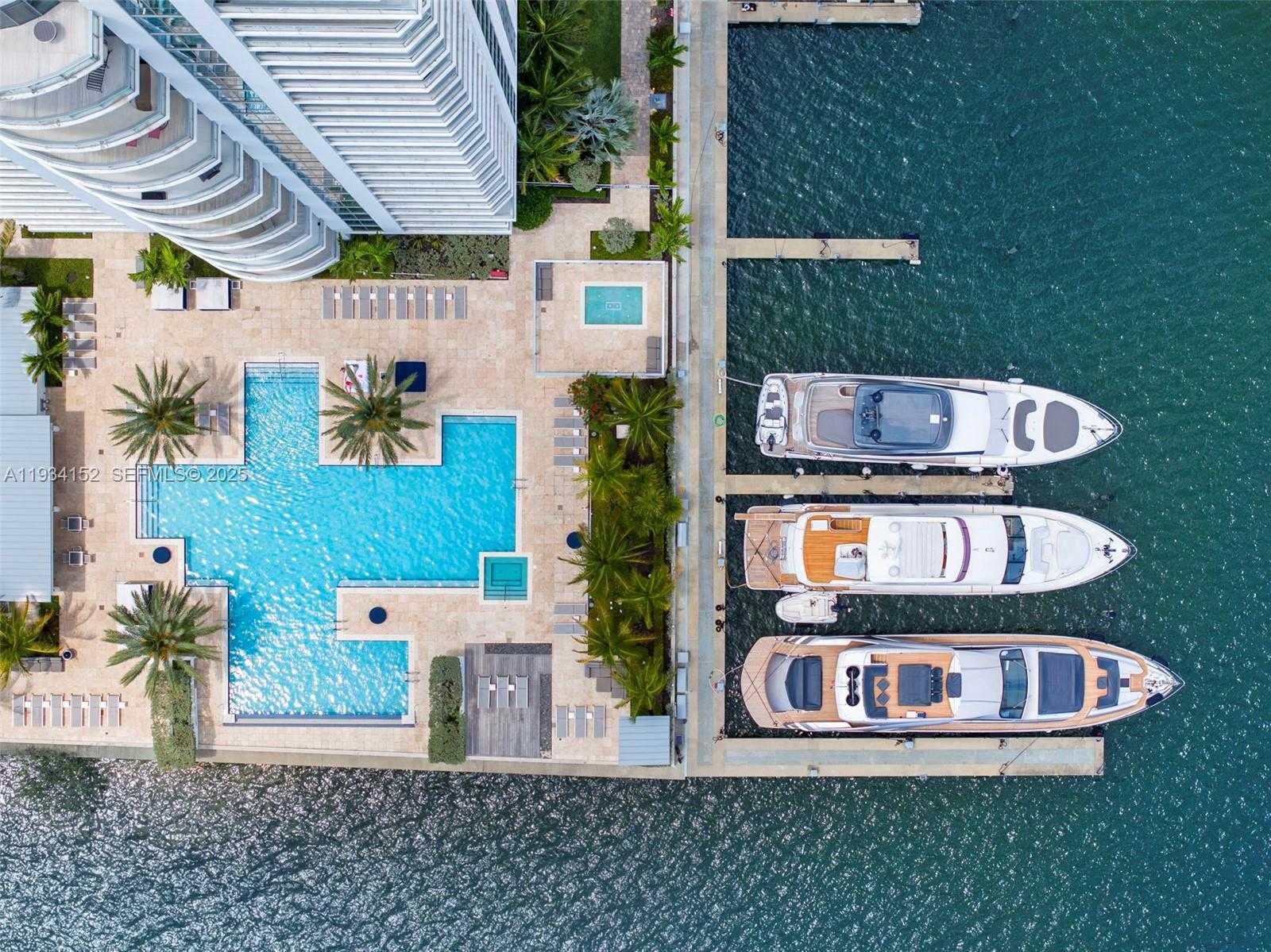 Small Image of 17111 BISCAYNE BLVD #1110, North Miami Beach Number 51