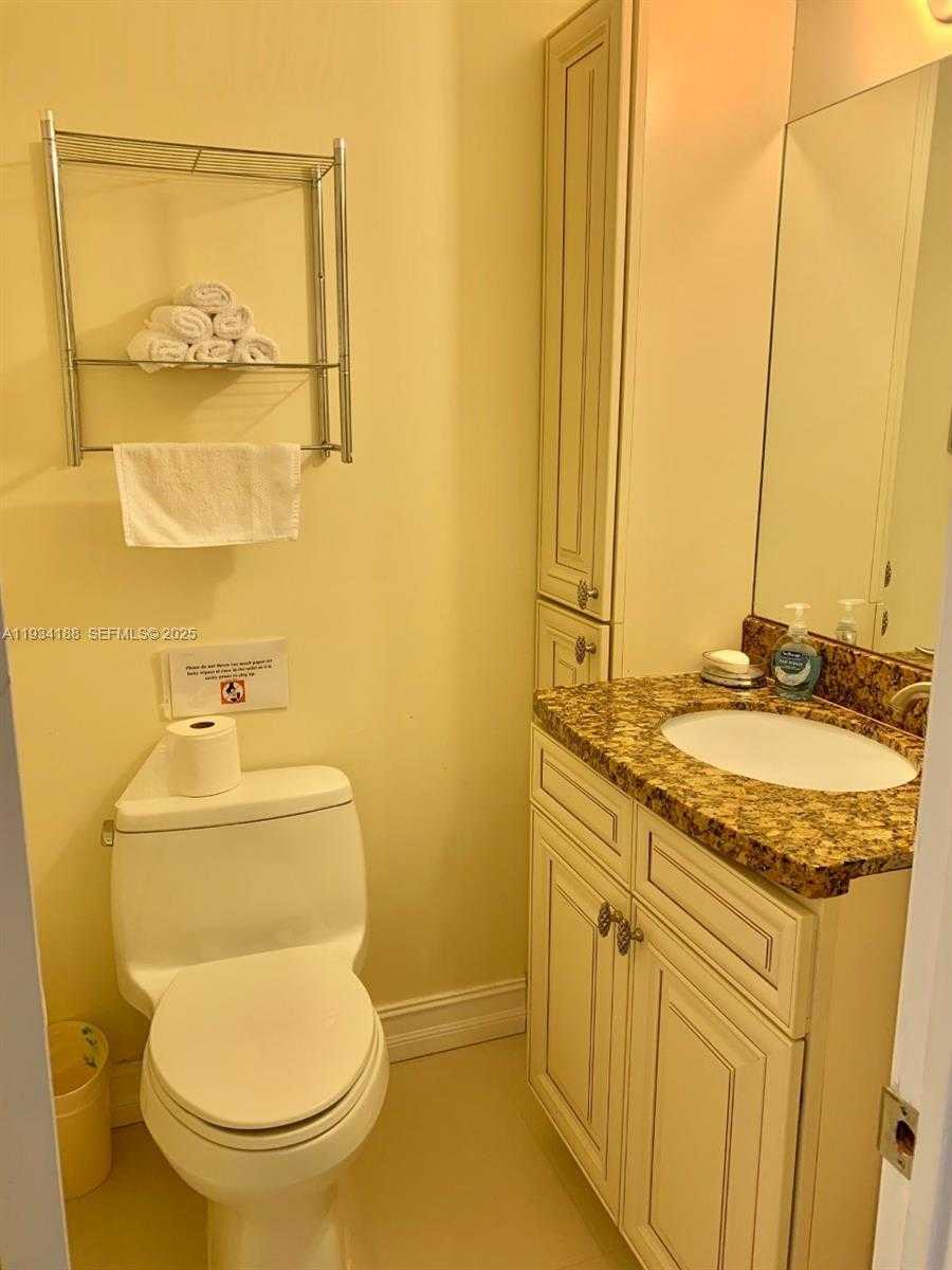 Small Image of 1985 SOUTH OCEAN DR #3C, Hallandale Beach Number 21