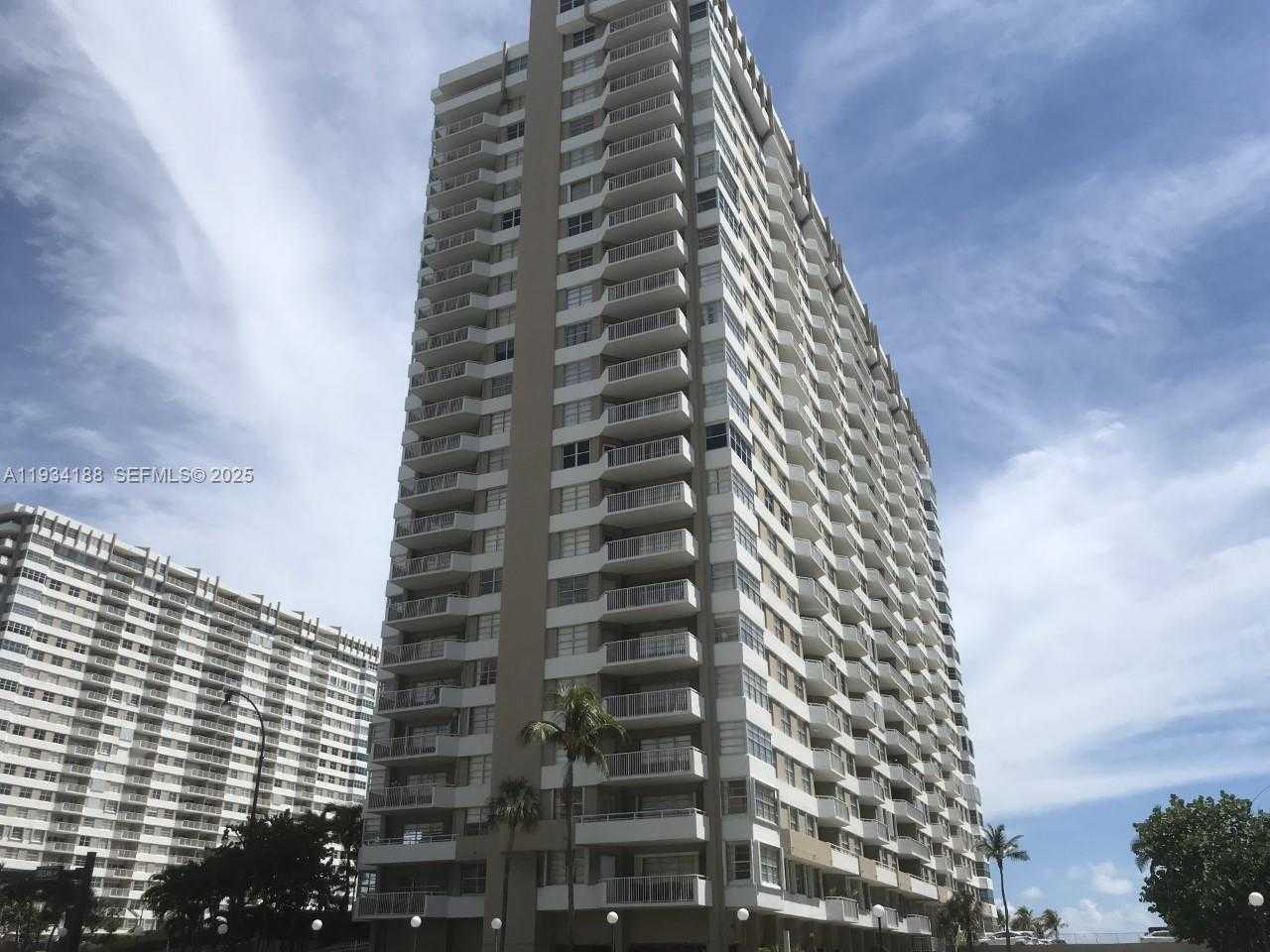 Small Image of 1985 SOUTH OCEAN DR #3C, Hallandale Beach Number 27