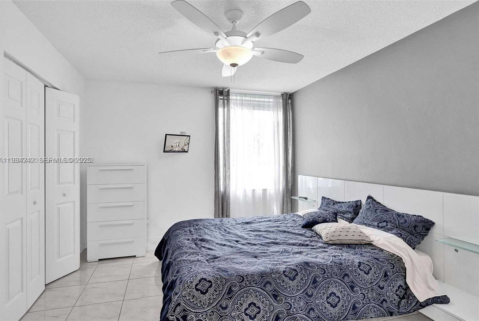 Small Image of 250 180TH DR #155, Sunny Isles Beach Number 22
