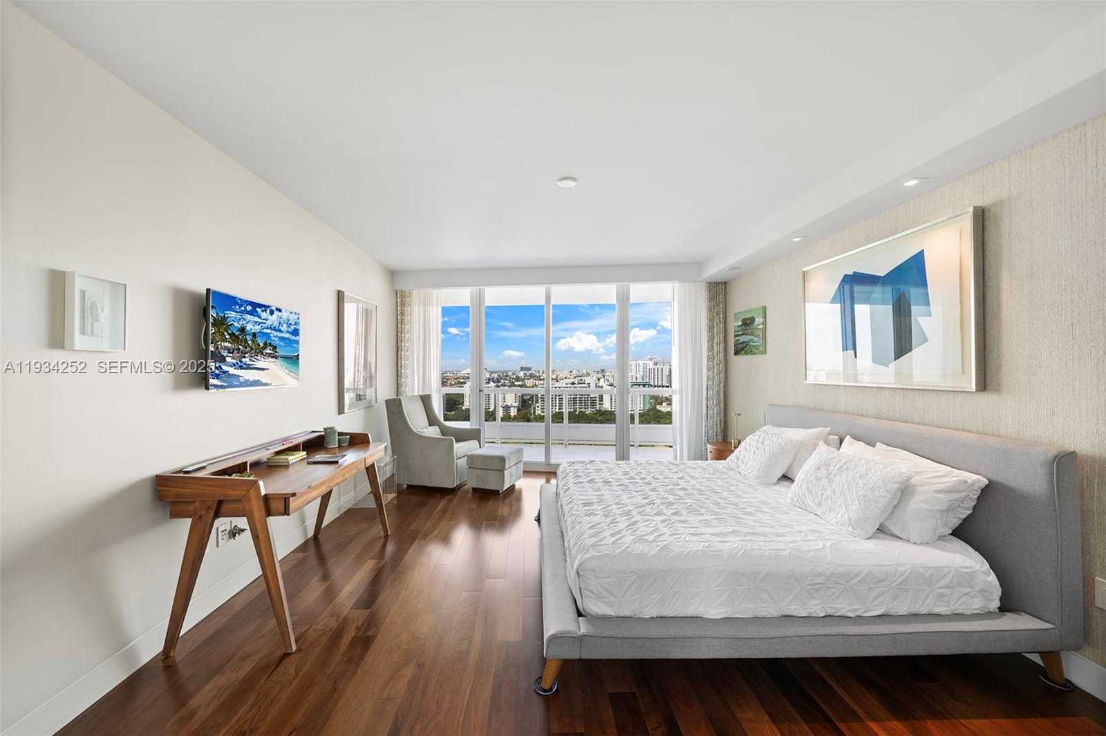 Small Image of 1643 BRICKELL AVE #2304, Miami Number 11