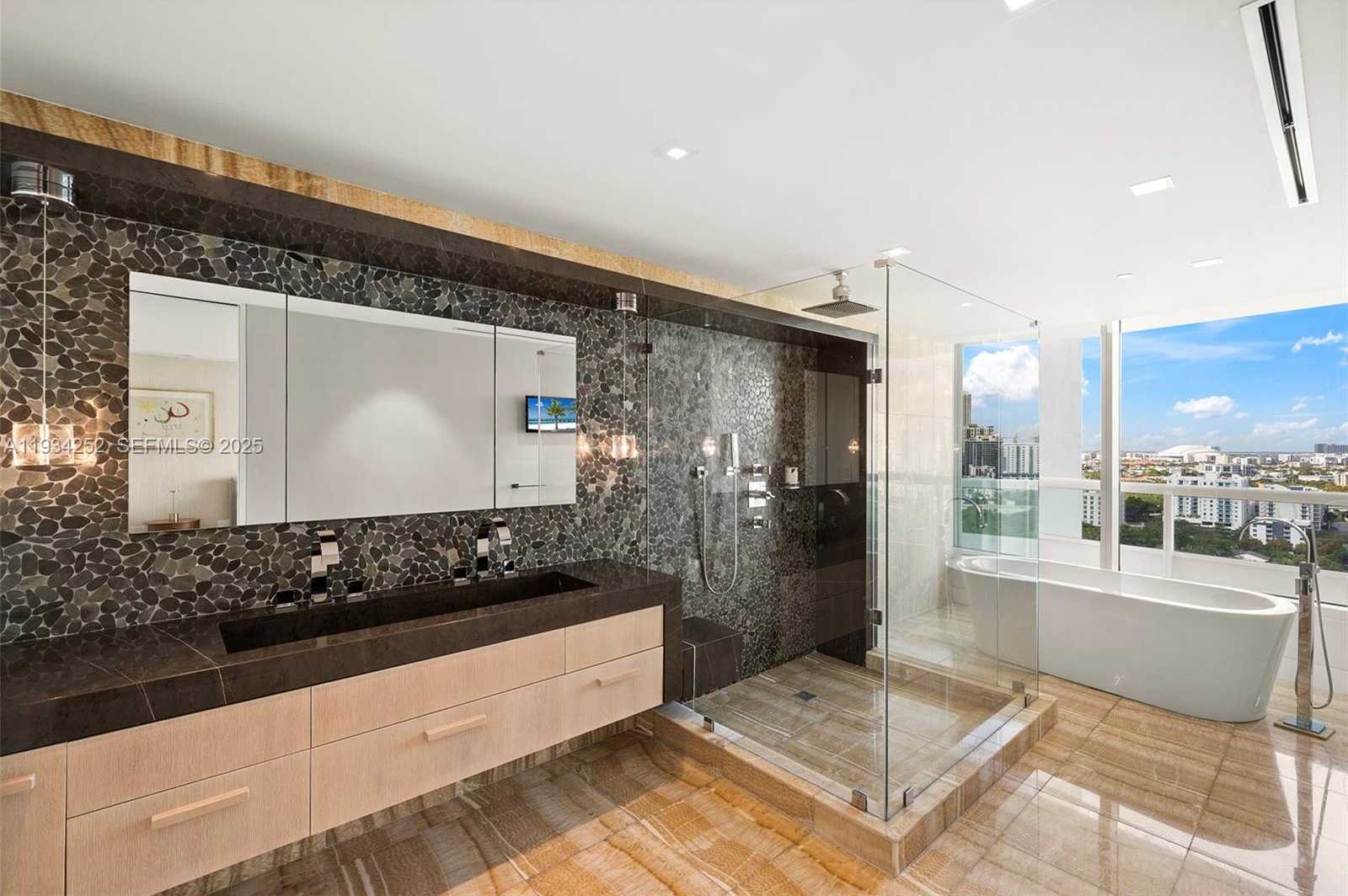 Small Image of 1643 BRICKELL AVE #2304, Miami Number 14