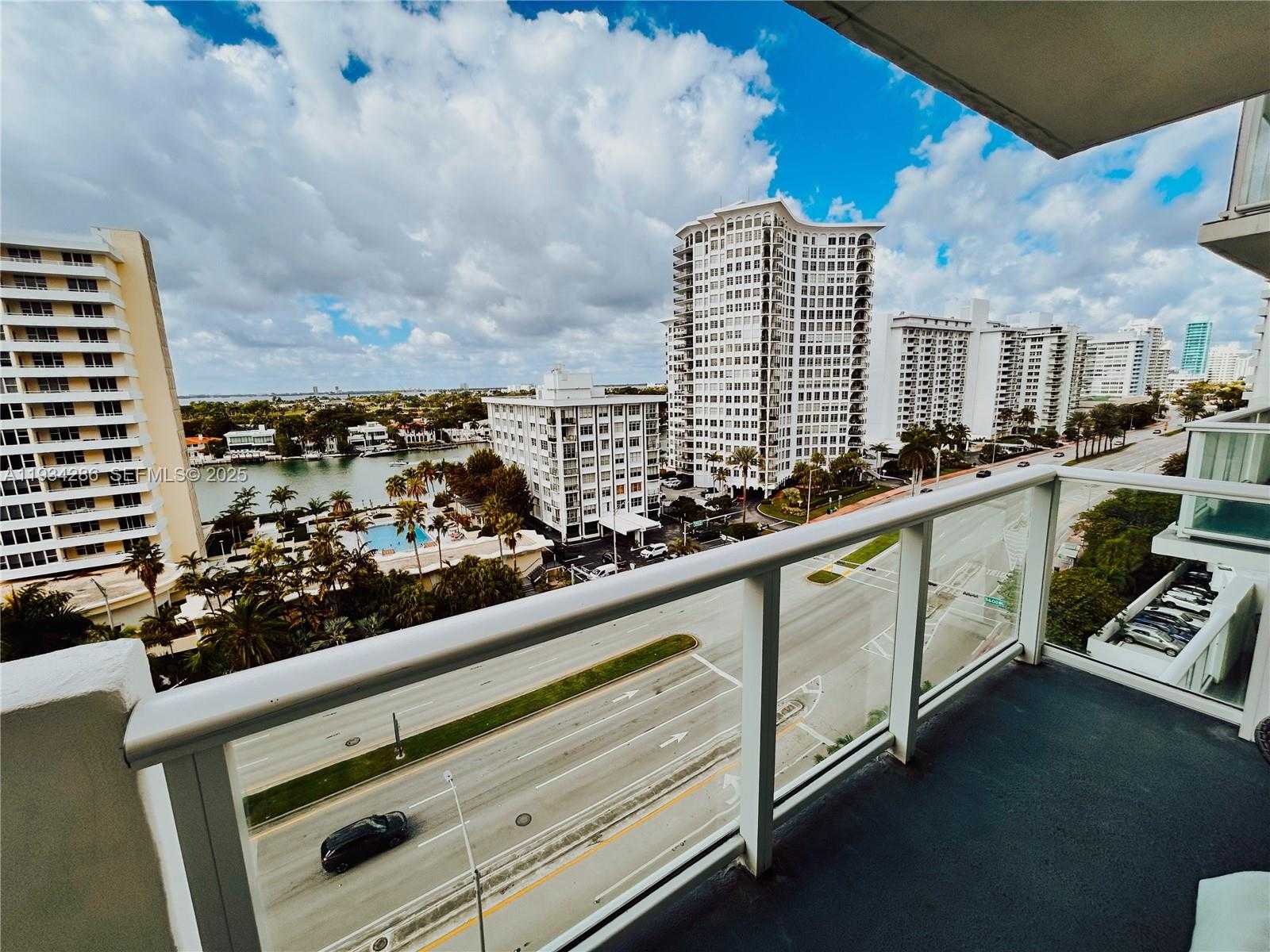 Small Image of 5601 COLLINS AVE #1019, Miami Beach Number 12