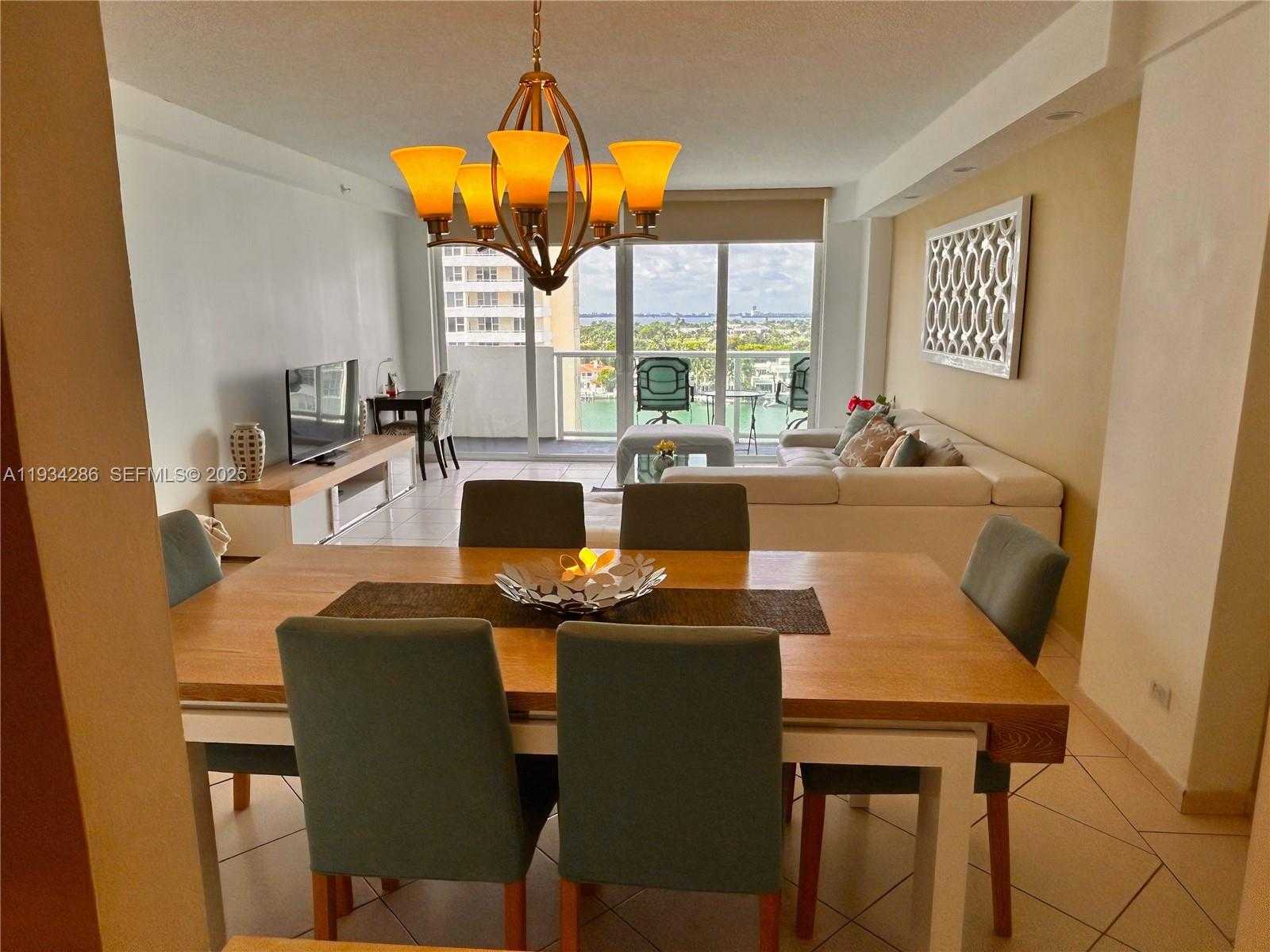 Small Image of 5601 COLLINS AVE #1019, Miami Beach Number 2