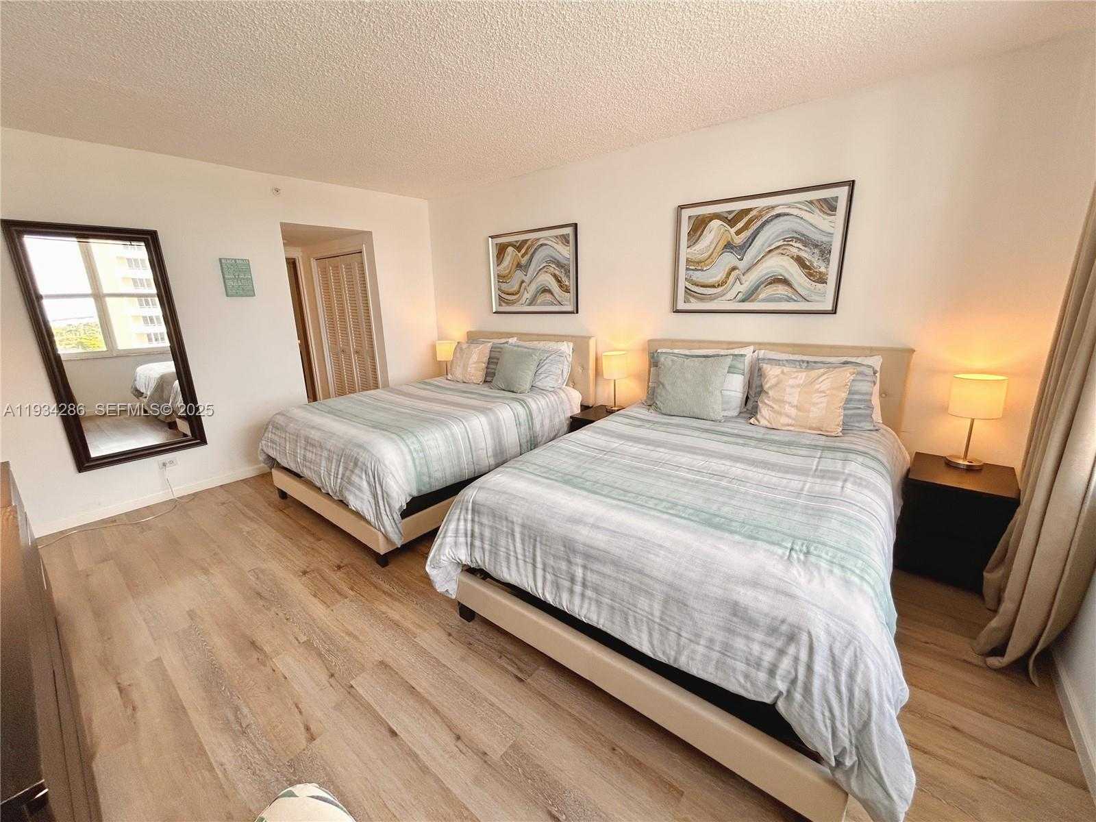 Small Image of 5601 COLLINS AVE #1019, Miami Beach Number 6