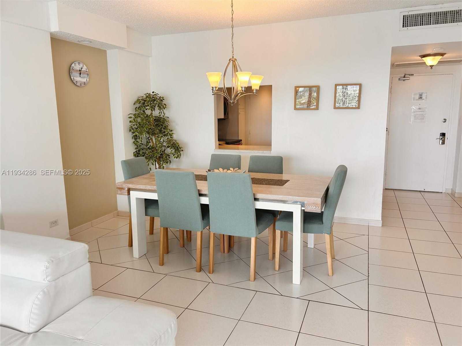 Small Image of 5601 COLLINS AVE #1019, Miami Beach Number 7