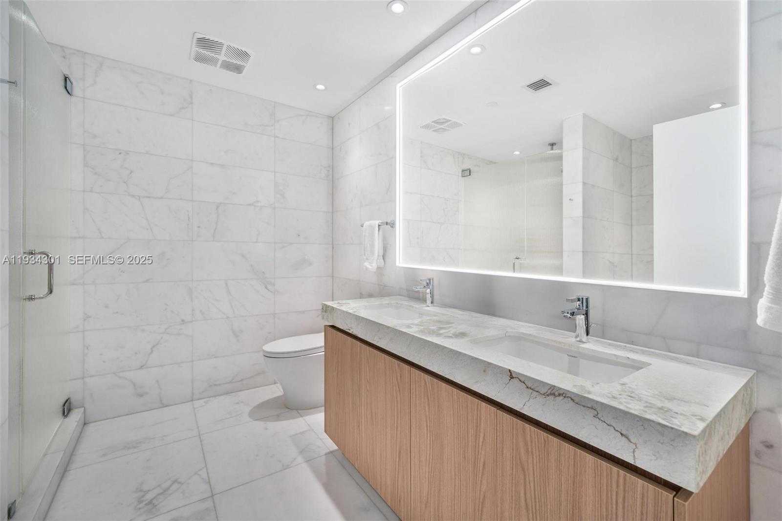 Small Image of 500 ALTON RD #1602, Miami Beach Number 13