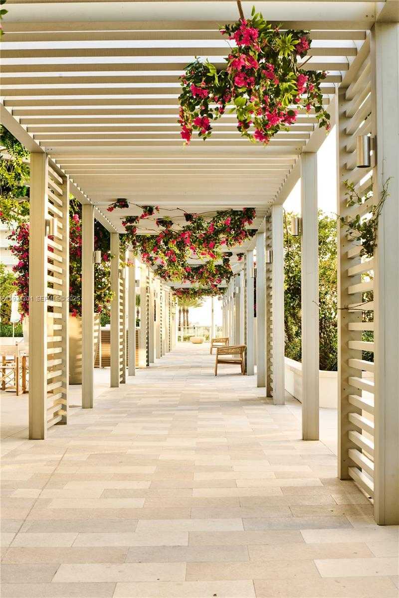 Small Image of 500 ALTON RD #1602, Miami Beach Number 14