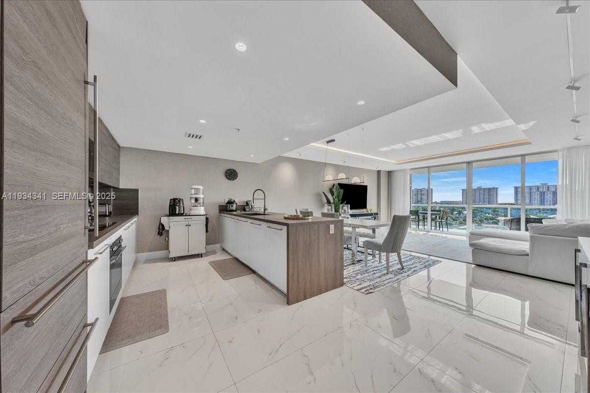 Small Image of 400 SUNNY ISLES BLVD #718, Sunny Isles Beach Number 4
