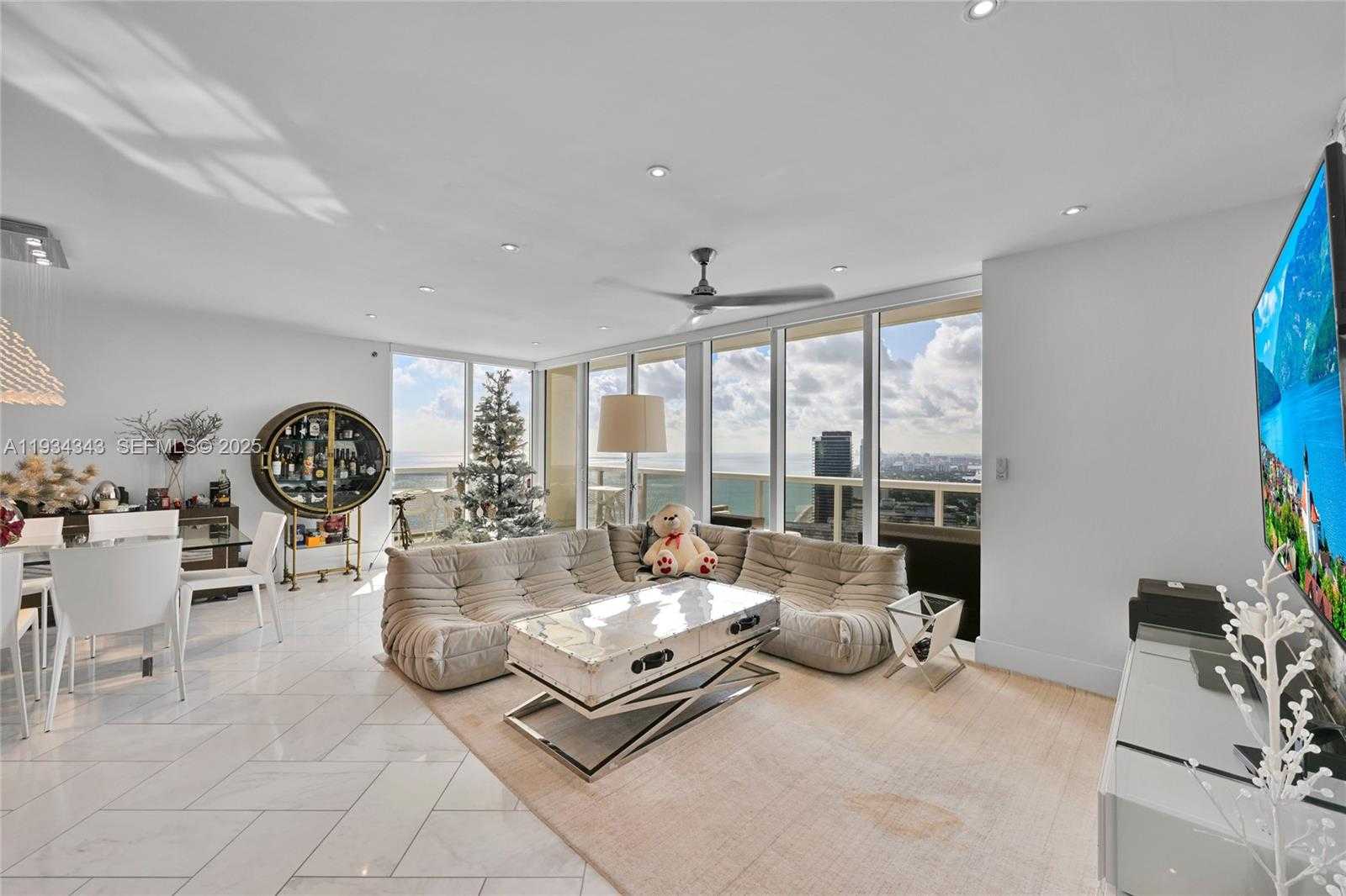 Small Image of 1850 SOUTH OCEAN DR #PH4405, Hallandale Beach Number 10