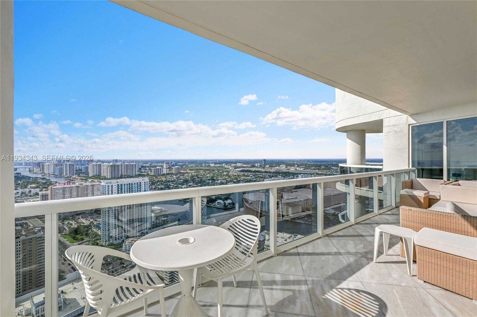 Small Image of 1850 SOUTH OCEAN DR #PH4405, Hallandale Beach Number 19