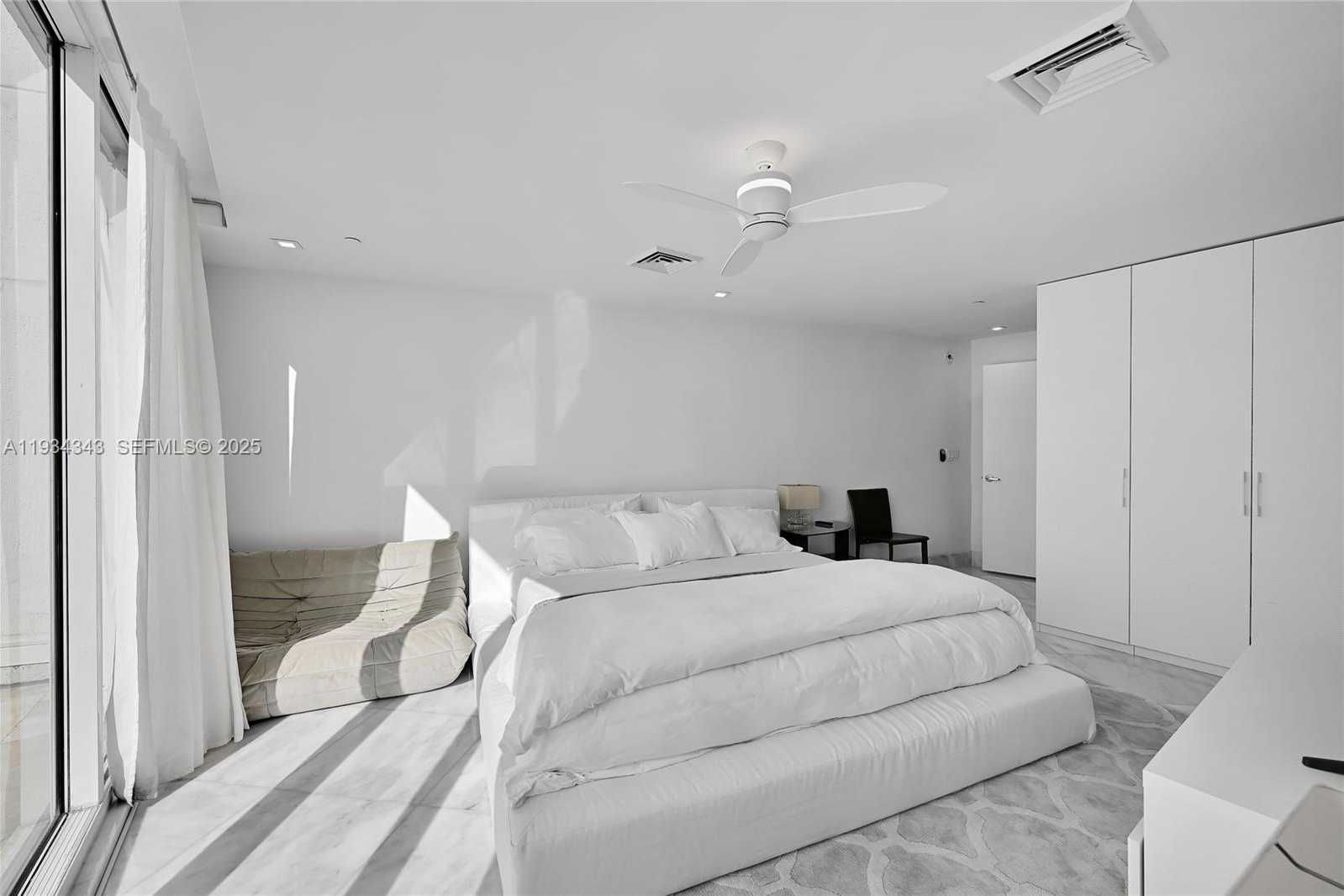 Small Image of 1850 SOUTH OCEAN DR #PH4405, Hallandale Beach Number 32