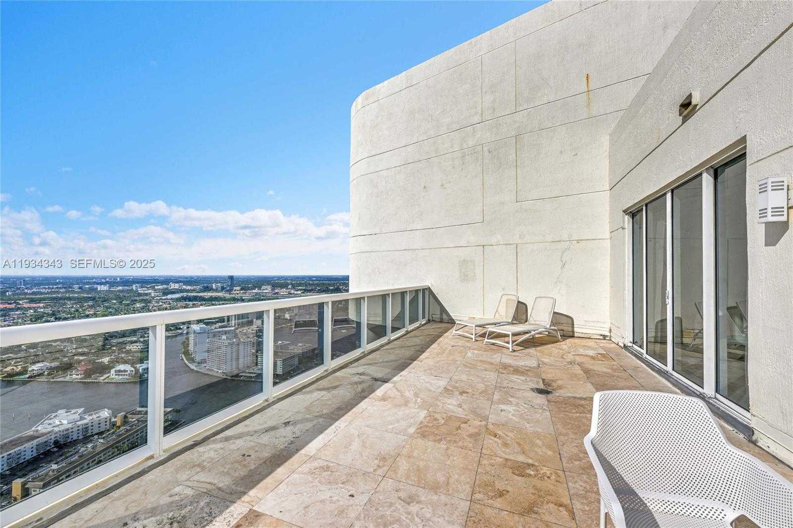 Small Image of 1850 SOUTH OCEAN DR #PH4405, Hallandale Beach Number 37