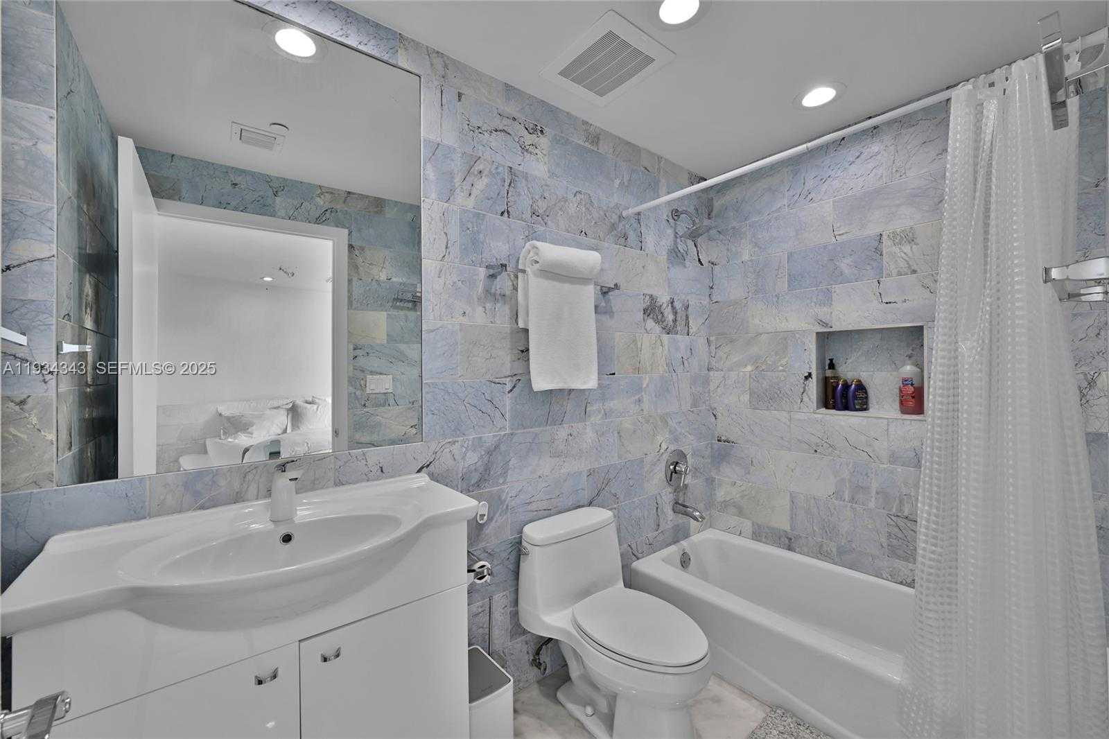 Small Image of 1850 SOUTH OCEAN DR #PH4405, Hallandale Beach Number 38