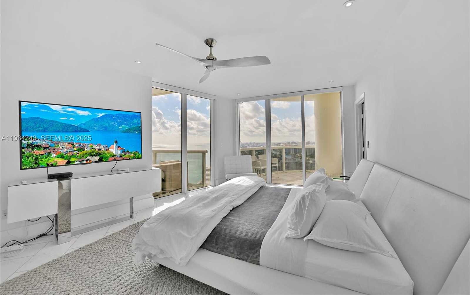 Small Image of 1850 SOUTH OCEAN DR #PH4405, Hallandale Beach Number 41