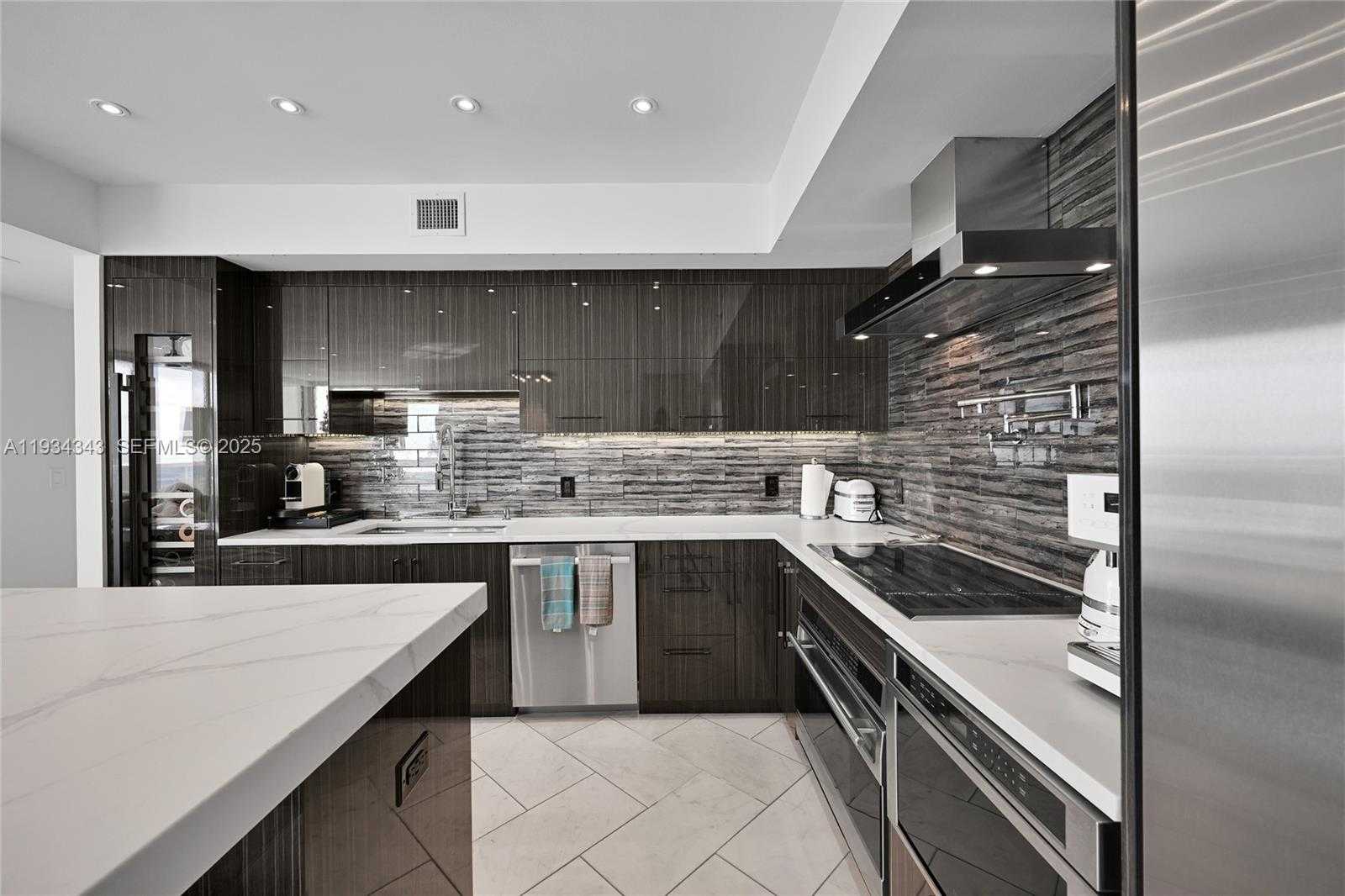 Small Image of 1850 SOUTH OCEAN DR #PH4405, Hallandale Beach Number 7