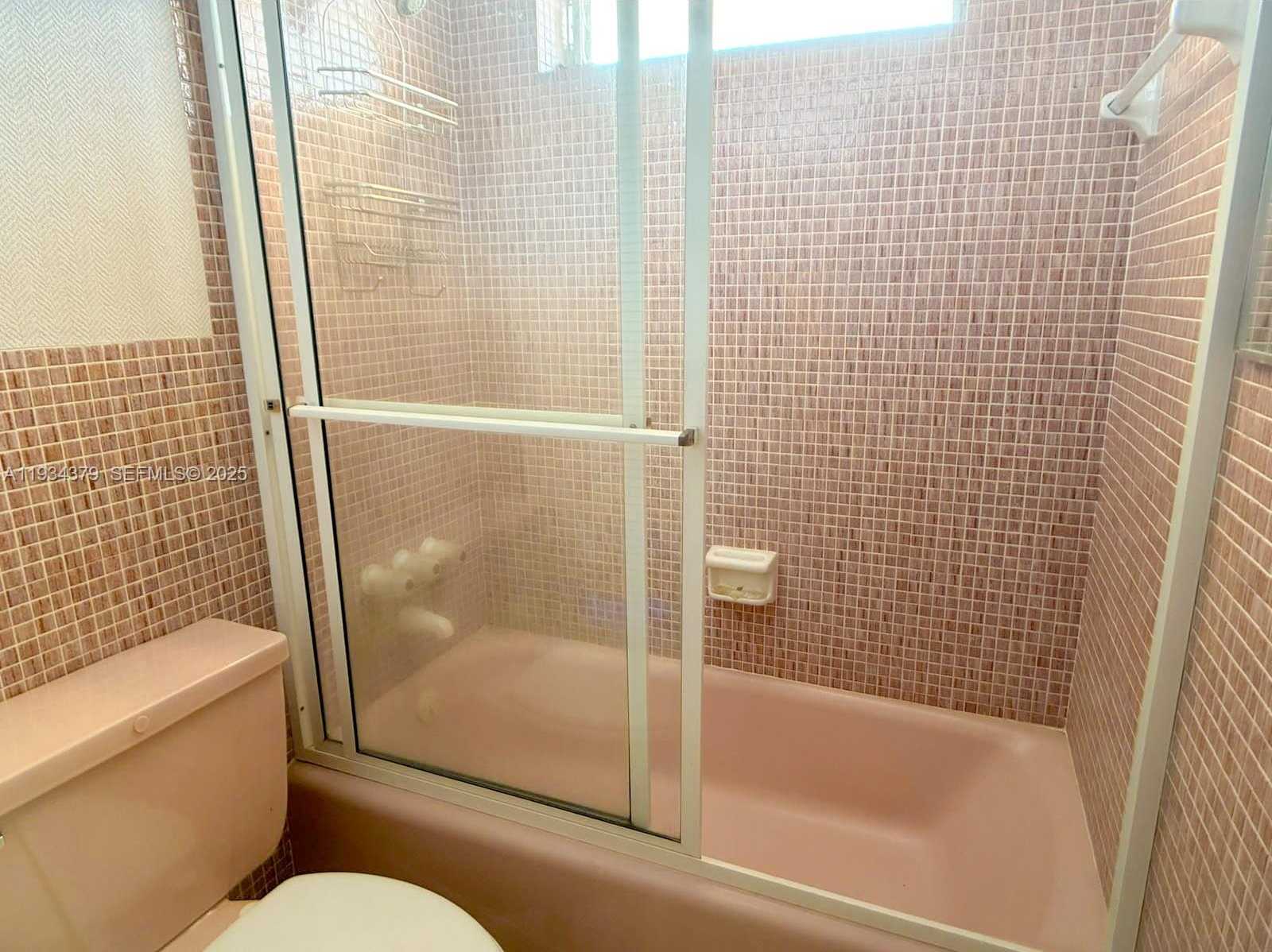 Small Image of 2930 POINT EAST DR #E601, Aventura Number 13