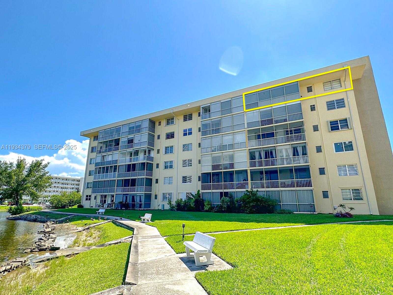 Small Image of 2930 POINT EAST DR #E601, Aventura Number 25
