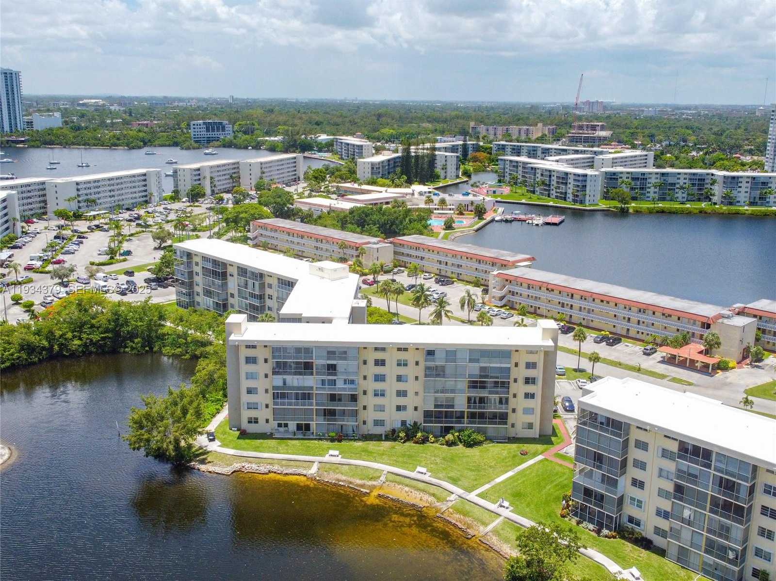 Small Image of 2930 POINT EAST DR #E601, Aventura Number 29