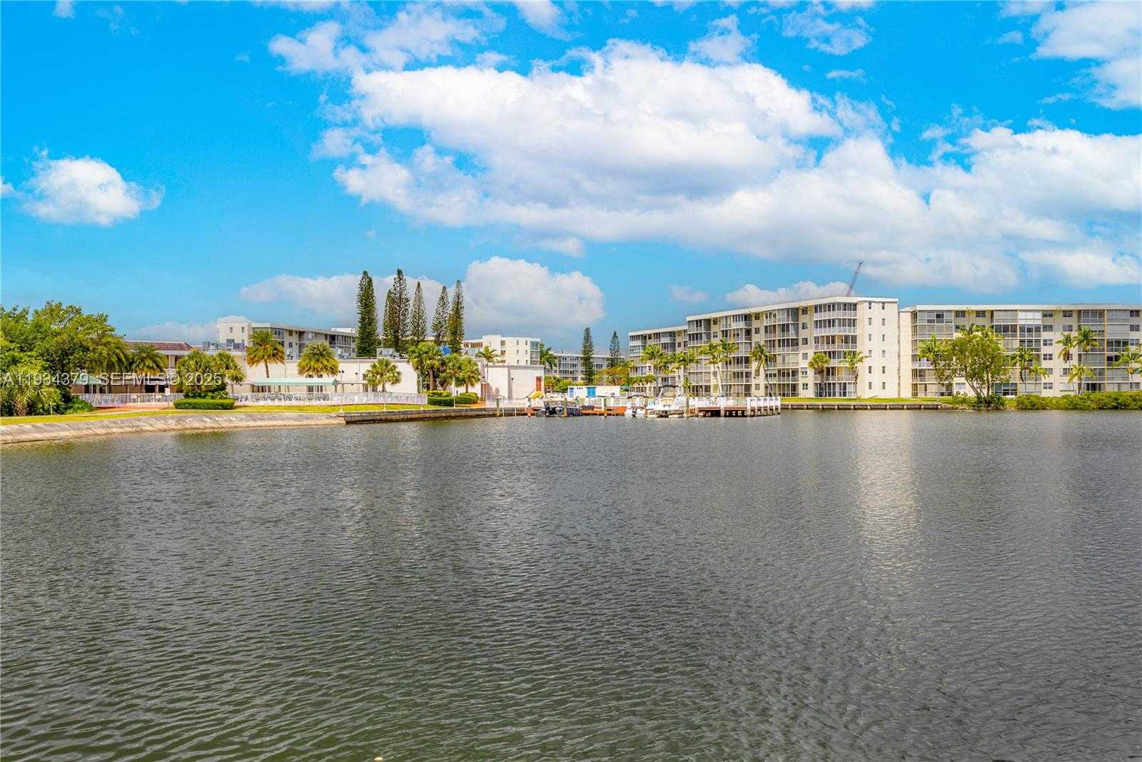 Small Image of 2930 POINT EAST DR #E601, Aventura Number 31