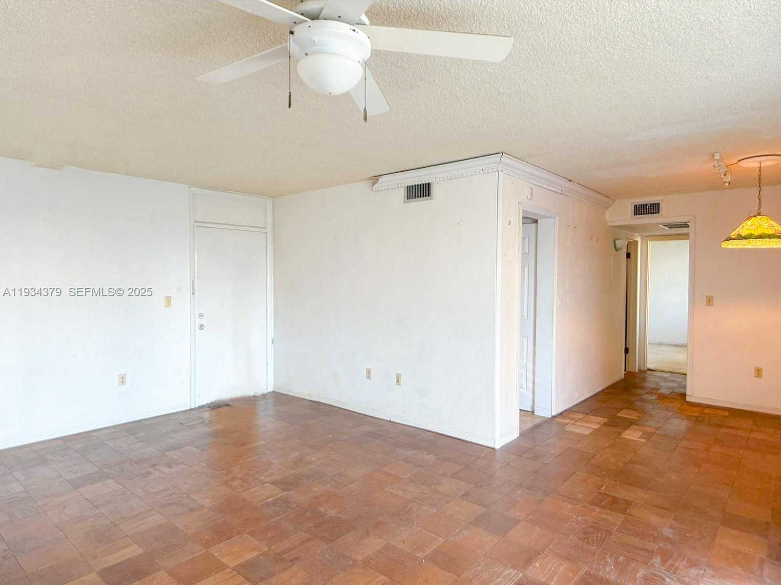 Small Image of 2930 POINT EAST DR #E601, Aventura Number 7