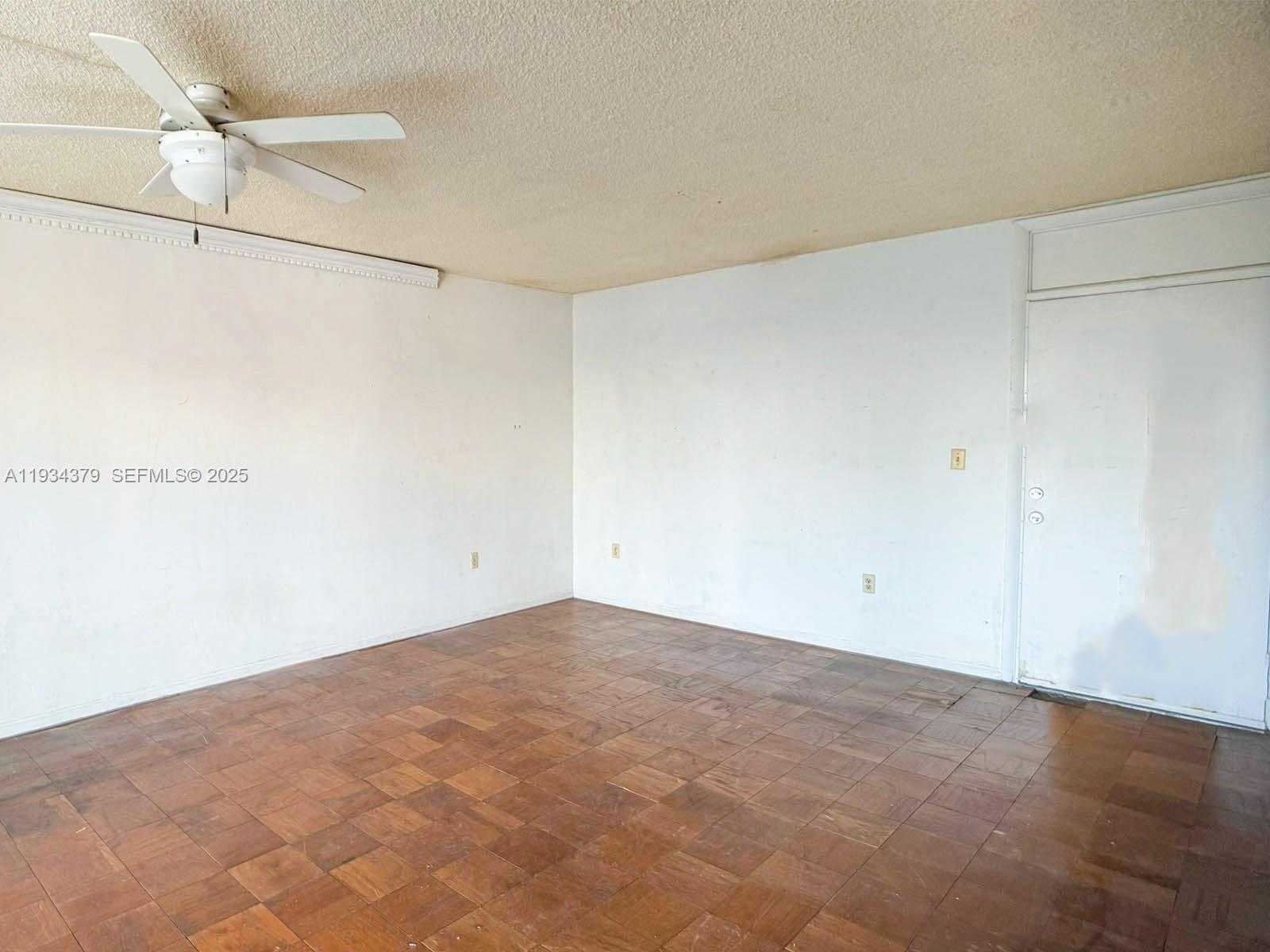 Small Image of 2930 POINT EAST DR #E601, Aventura Number 8