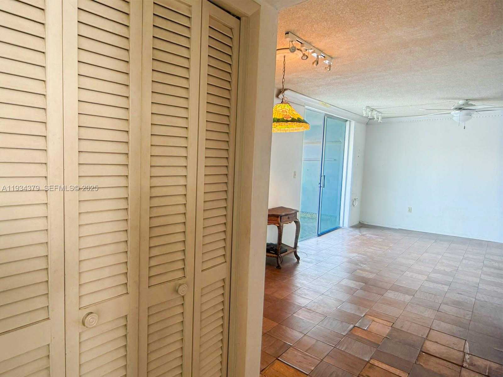 Small Image of 2930 POINT EAST DR #E601, Aventura Number 9