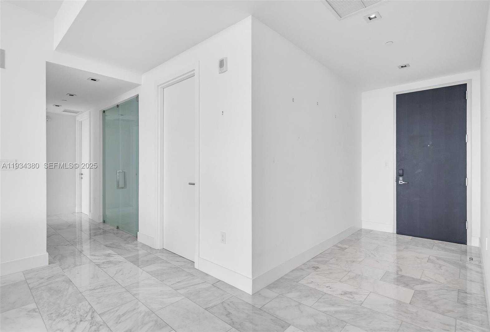 Small Image of 1451 BRICKELL AVE #3702, Miami Number 15