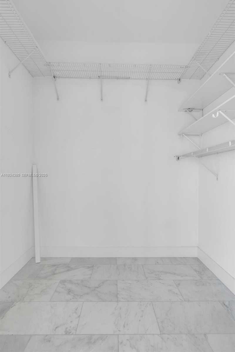 Small Image of 1451 BRICKELL AVE #3702, Miami Number 19
