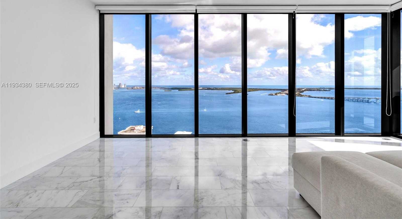 Small Image of 1451 BRICKELL AVE #3702, Miami Number 21