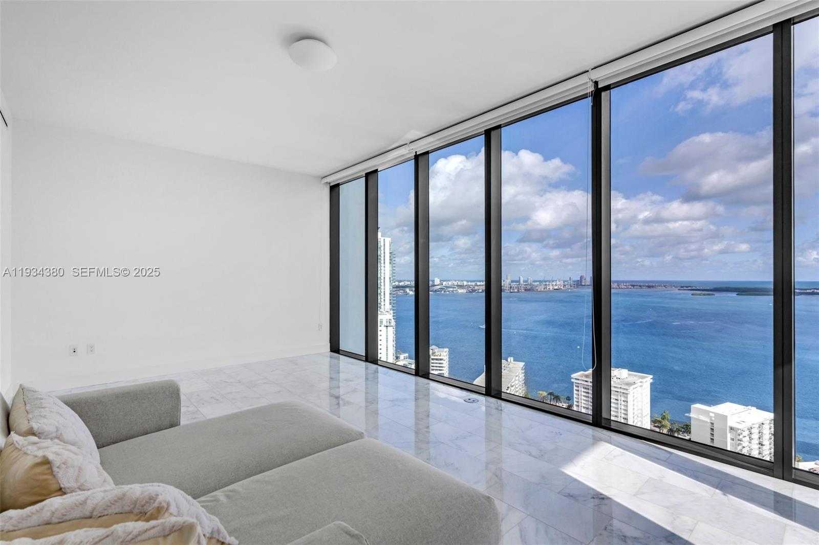 Small Image of 1451 BRICKELL AVE #3702, Miami Number 23