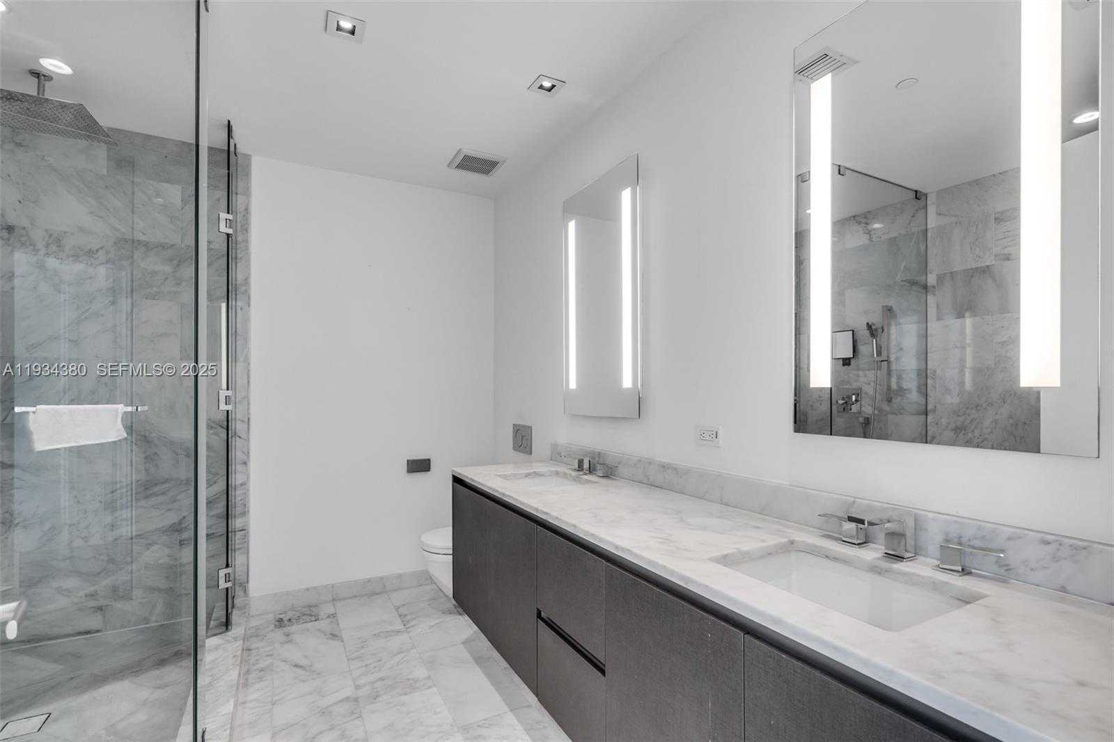 Small Image of 1451 BRICKELL AVE #3702, Miami Number 24