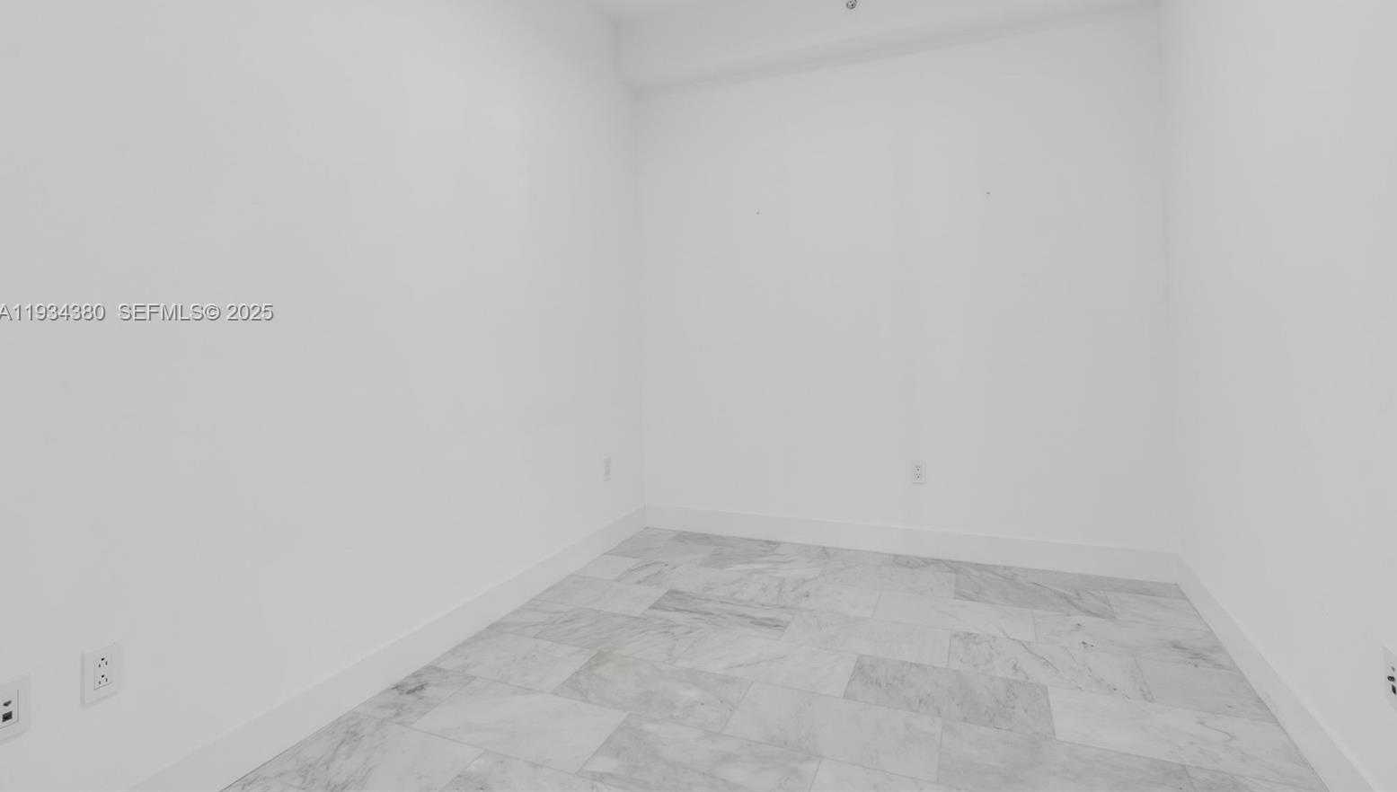 Small Image of 1451 BRICKELL AVE #3702, Miami Number 28