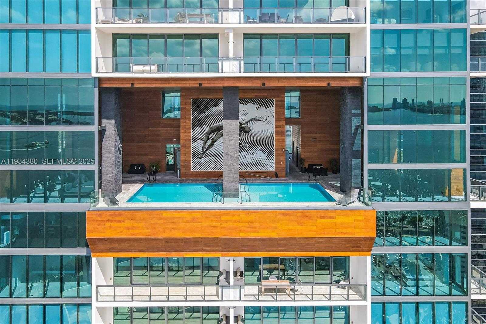 Small Image of 1451 BRICKELL AVE #3702, Miami Number 39