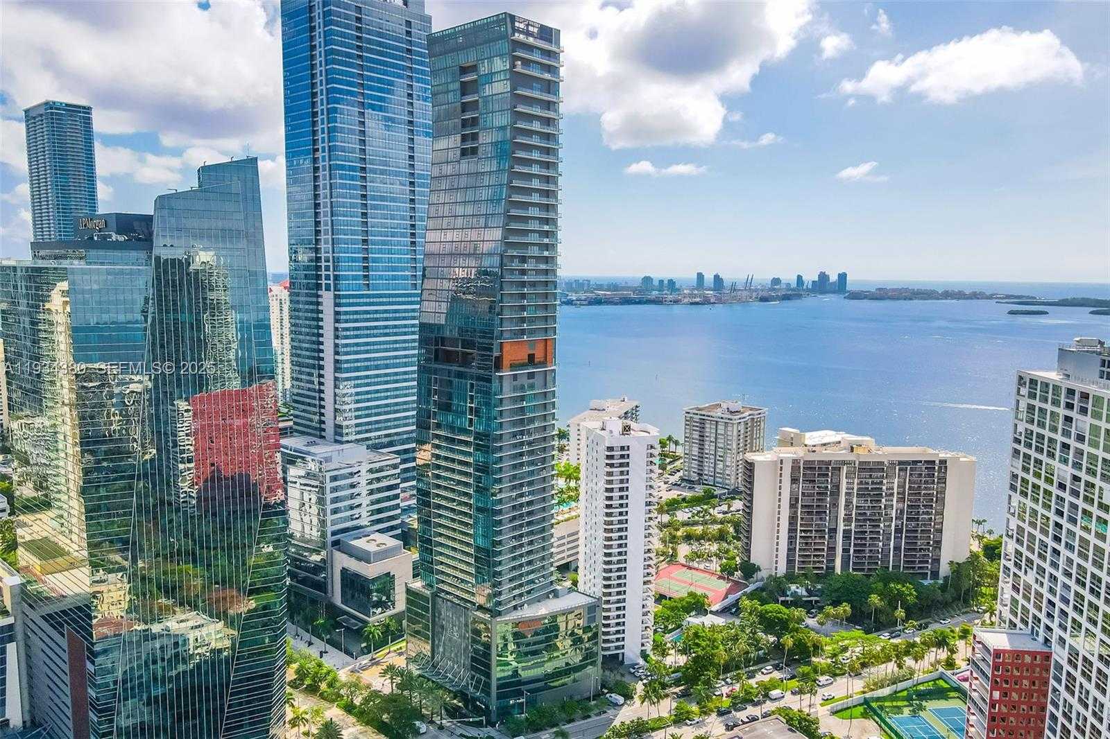 Small Image of 1451 BRICKELL AVE #3702, Miami Number 40