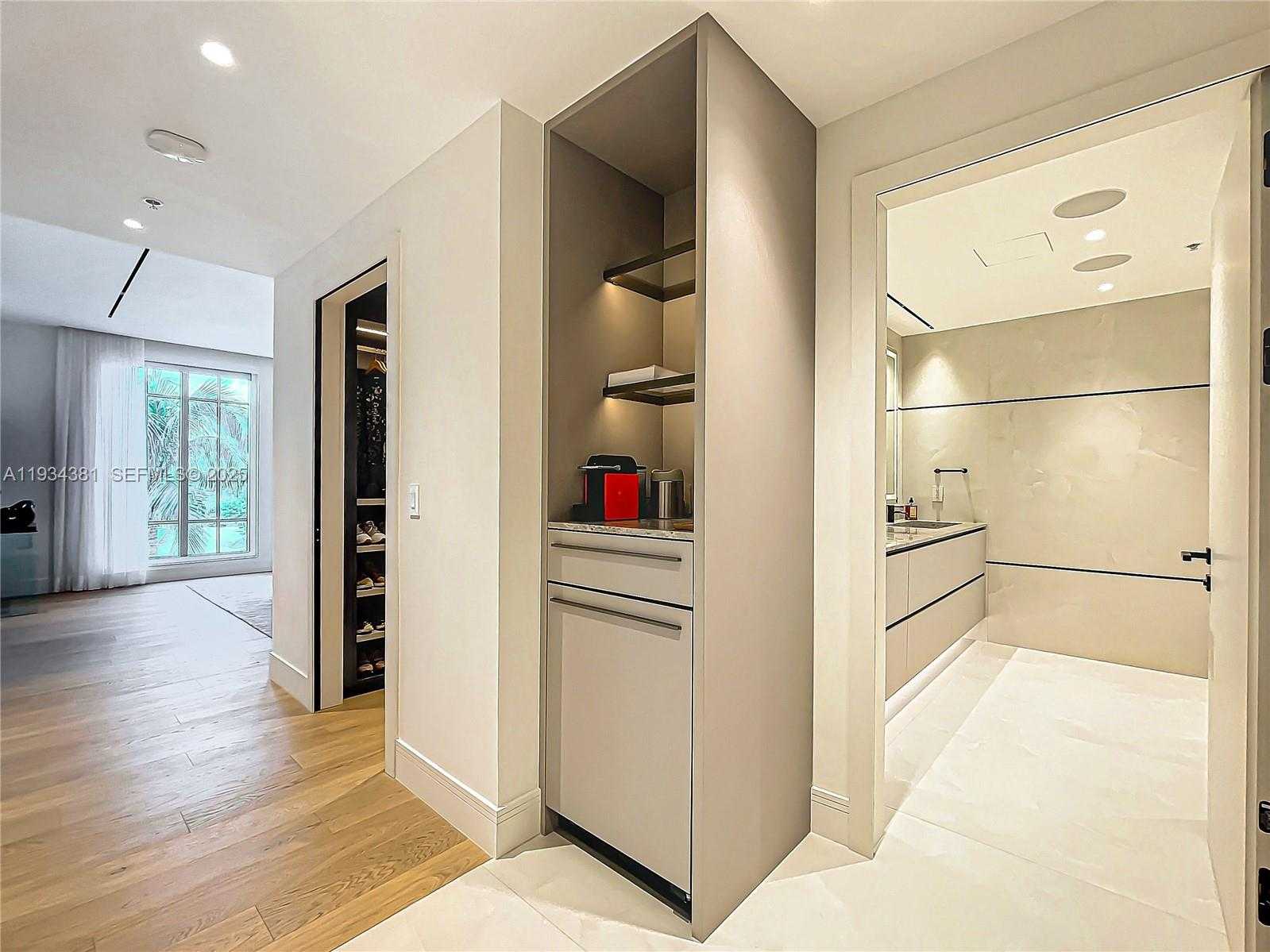 Small Image of 3501 NORTH OCEAN DR #V5, Hollywood Number 22