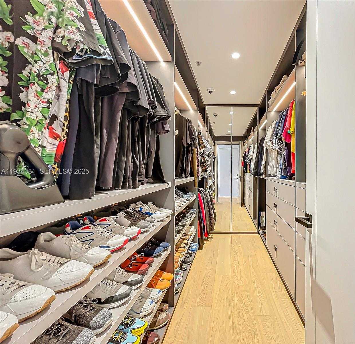 Small Image of 3501 NORTH OCEAN DR #V5, Hollywood Number 37