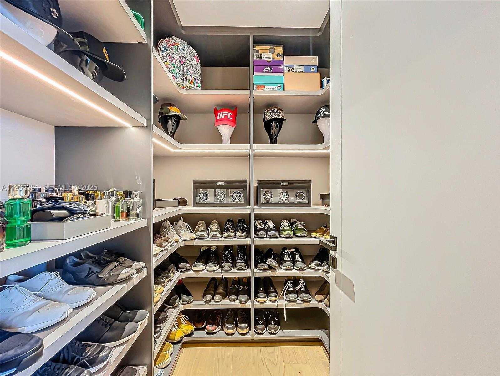 Small Image of 3501 NORTH OCEAN DR #V5, Hollywood Number 38