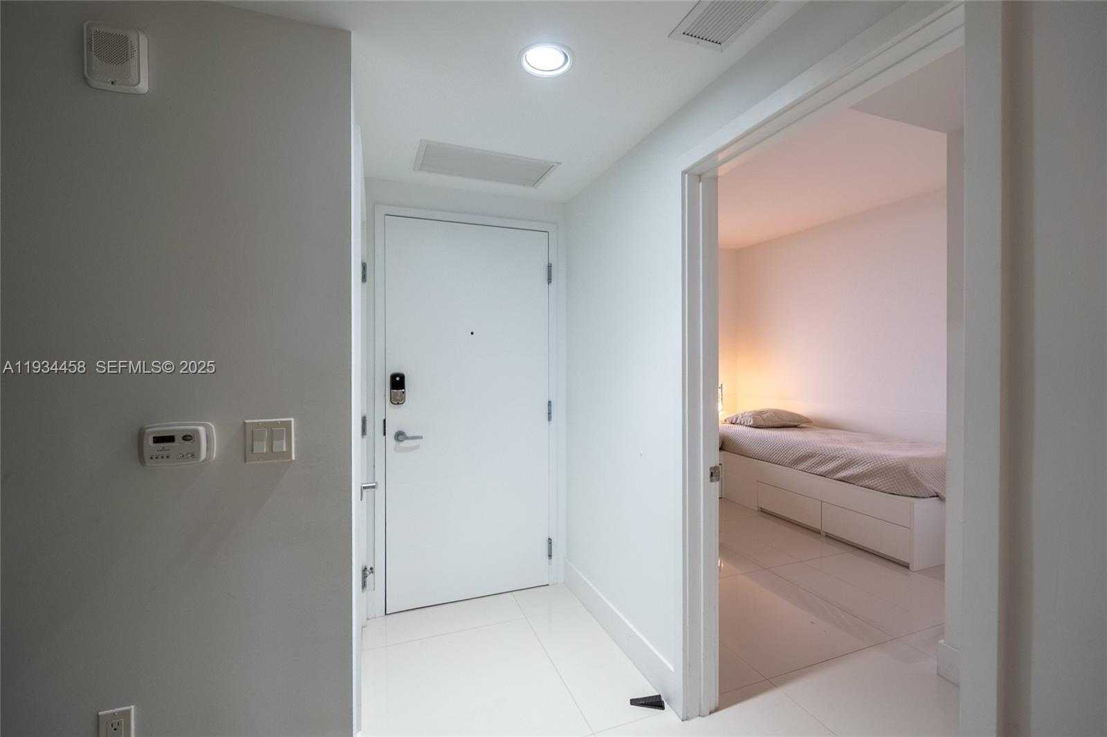 Imagen de Pequeño Objeto