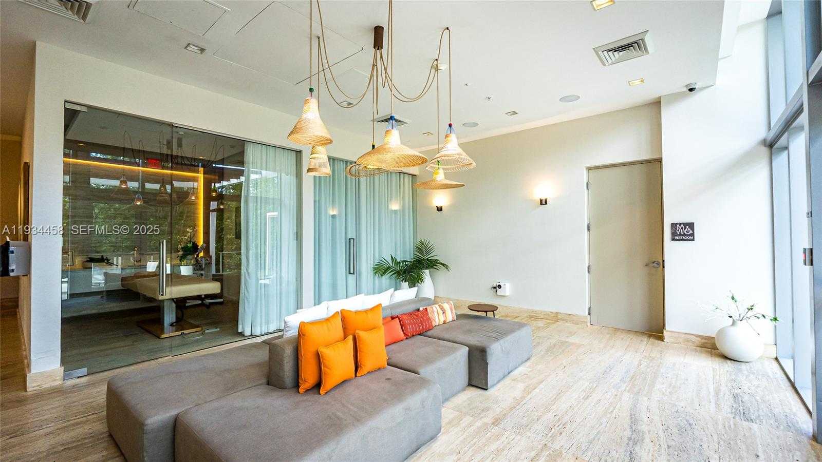 Imagen de Pequeño Objeto