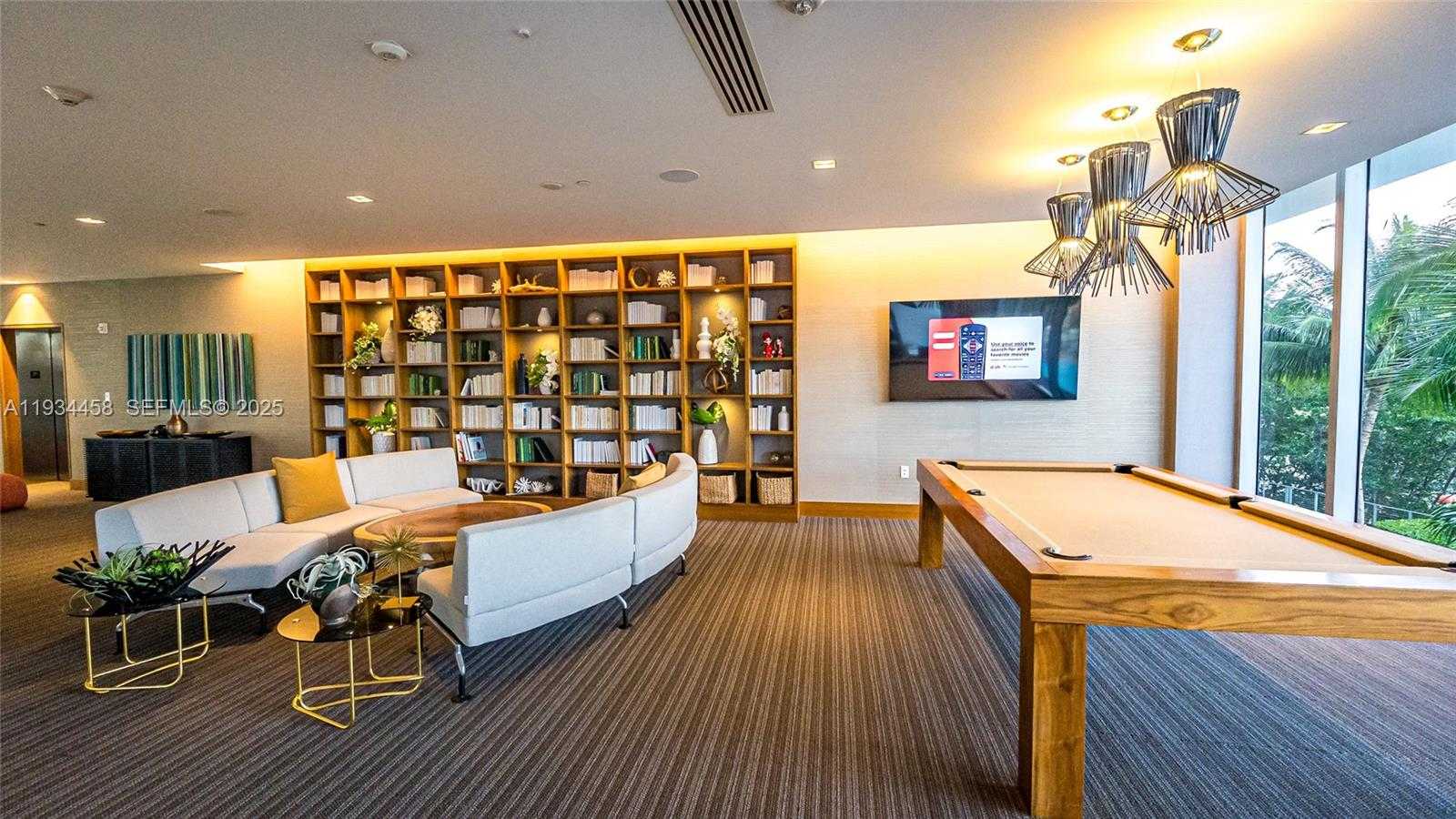 Imagen de Pequeño Objeto