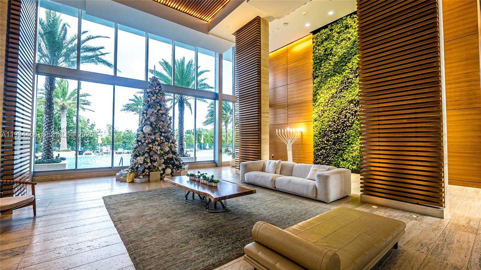 Imagen de Pequeño Objeto