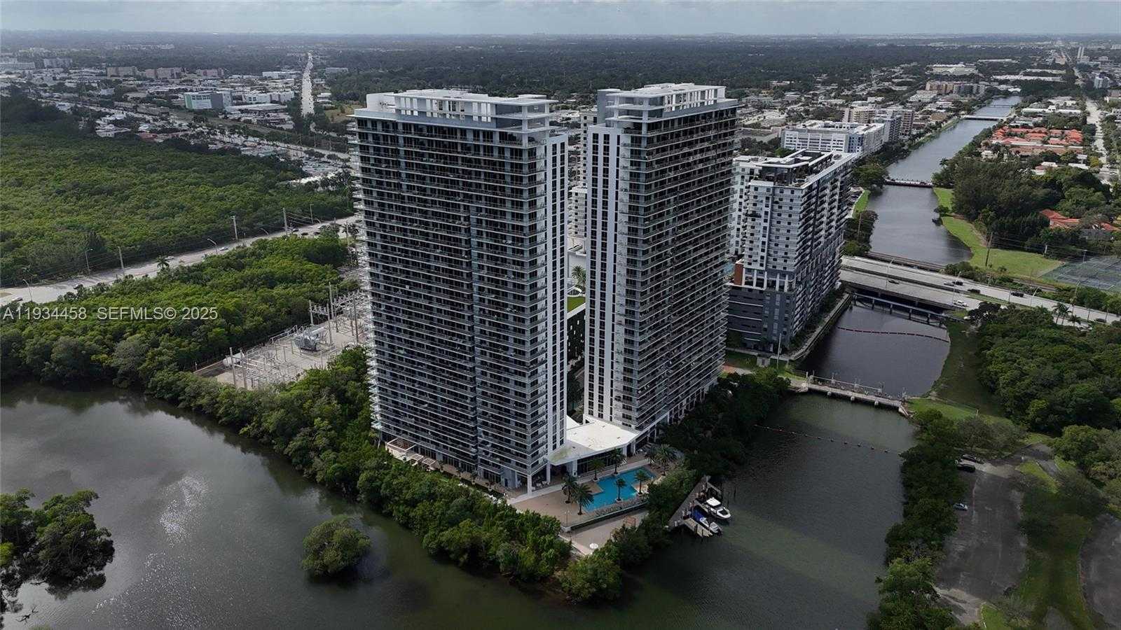 Imagen de Pequeño Objeto